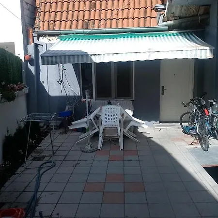 Centar Two-bedroom 아파트 *